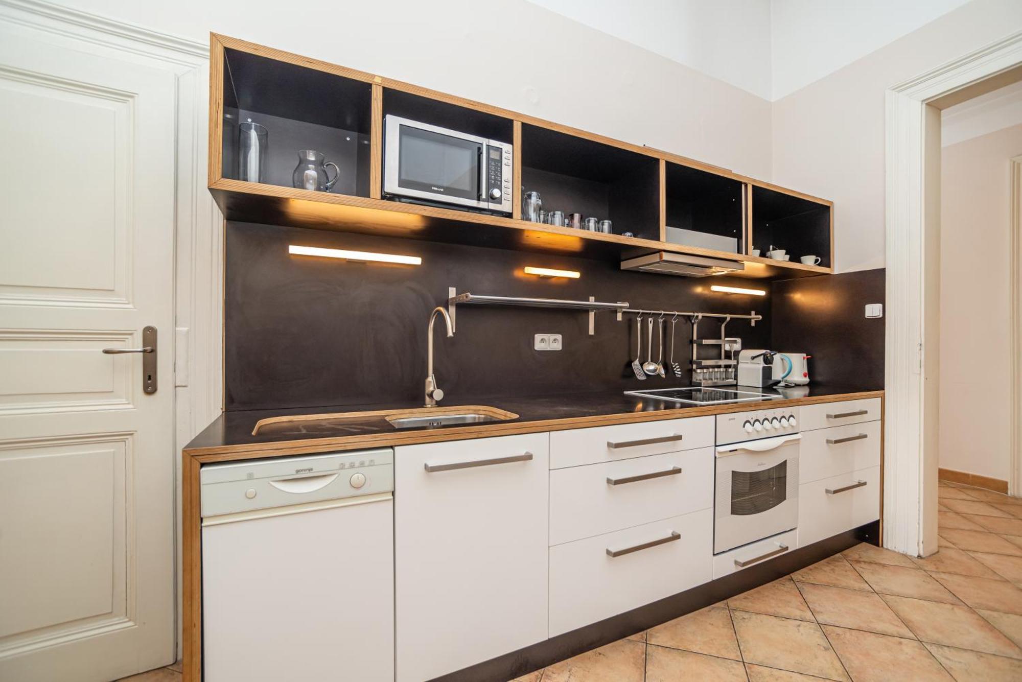 Large And Modern Apartment In The Heart Of Прага Экстерьер фото