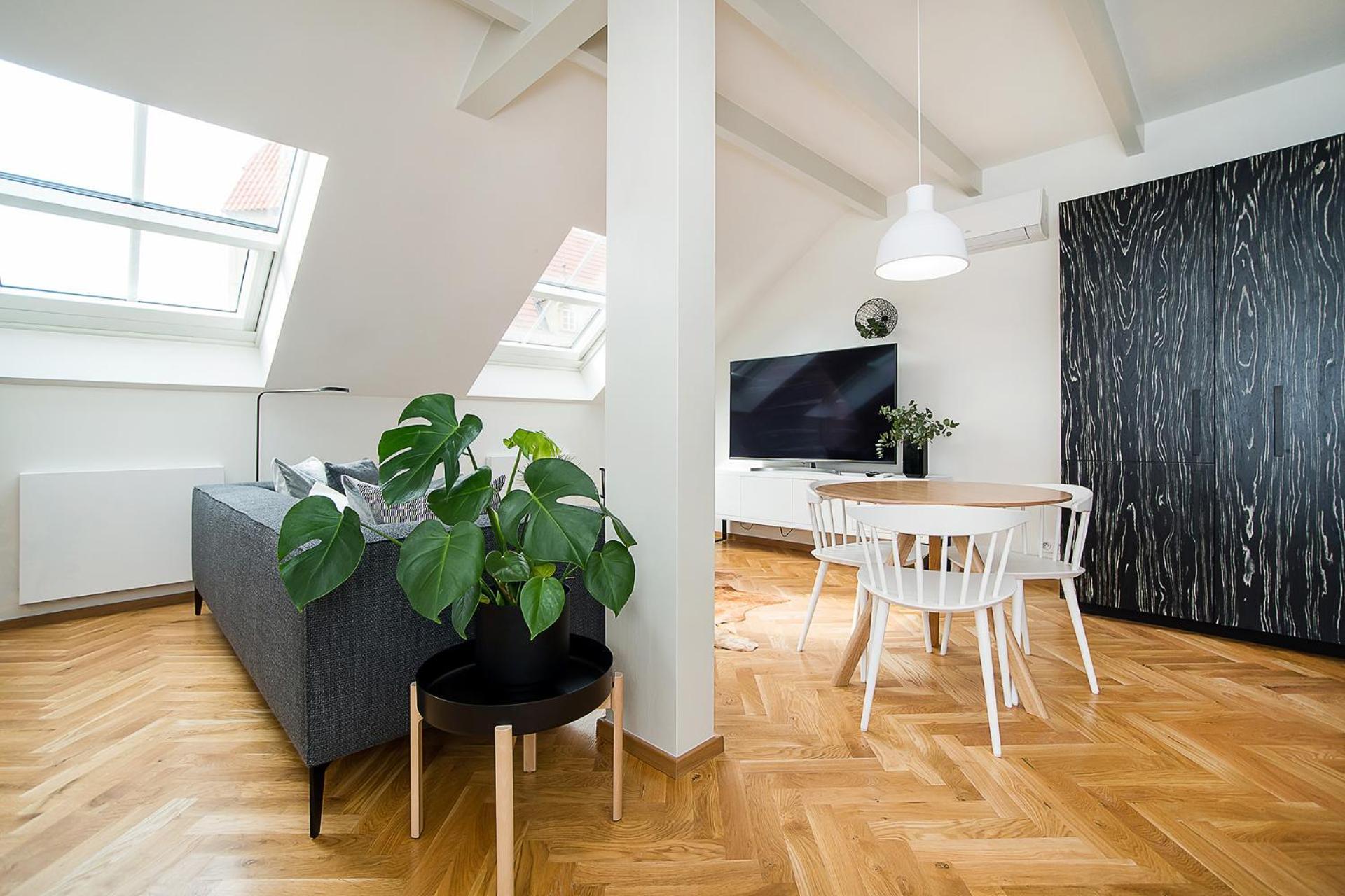 Large And Modern Apartment In The Heart Of Прага Экстерьер фото