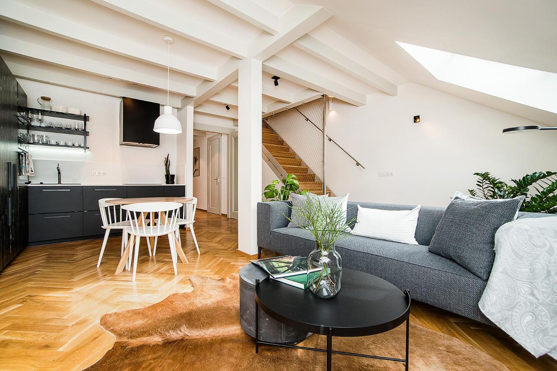 Large And Modern Apartment In The Heart Of Прага Экстерьер фото